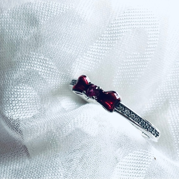 🍎 NWOT Princess Snow White Bow Ring ✨ - Picture 12 of 13